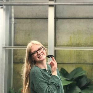 Meet your Posher, Annika